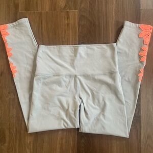 Aerie Medium Light‎ Gray Leggings with Neon Pink Floral Accents